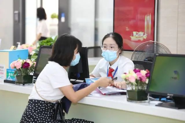 广州南沙政务服务中心新址启用。刘伟拍摄
